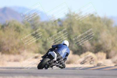 media/Dec-07-2025-CVMA (Sun) [[3e7d2de5dc]]/Race 12- Formula 40 MW and LW/